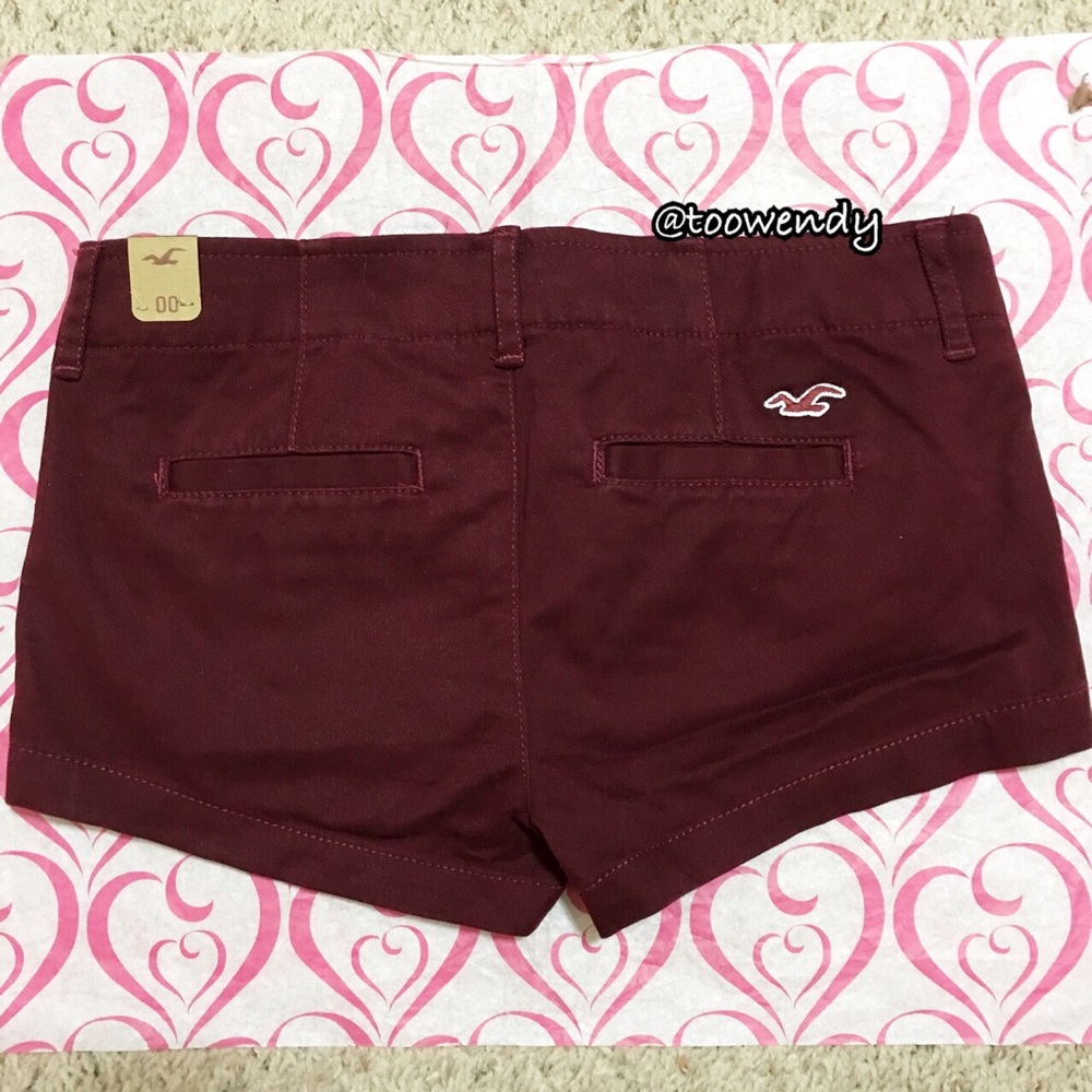 Hollister Burgundy Low Rise Twill Short-Shorts - Picture 2 of 2
